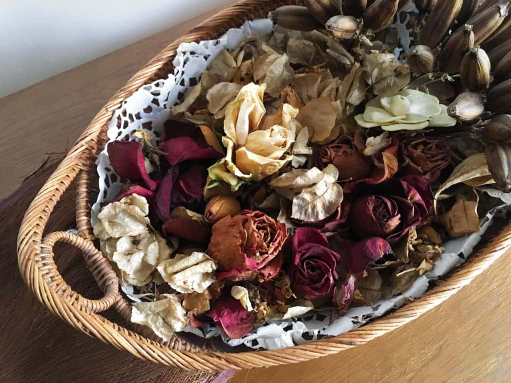 HF074A3 Natural dried flowers/ Natural potpourri