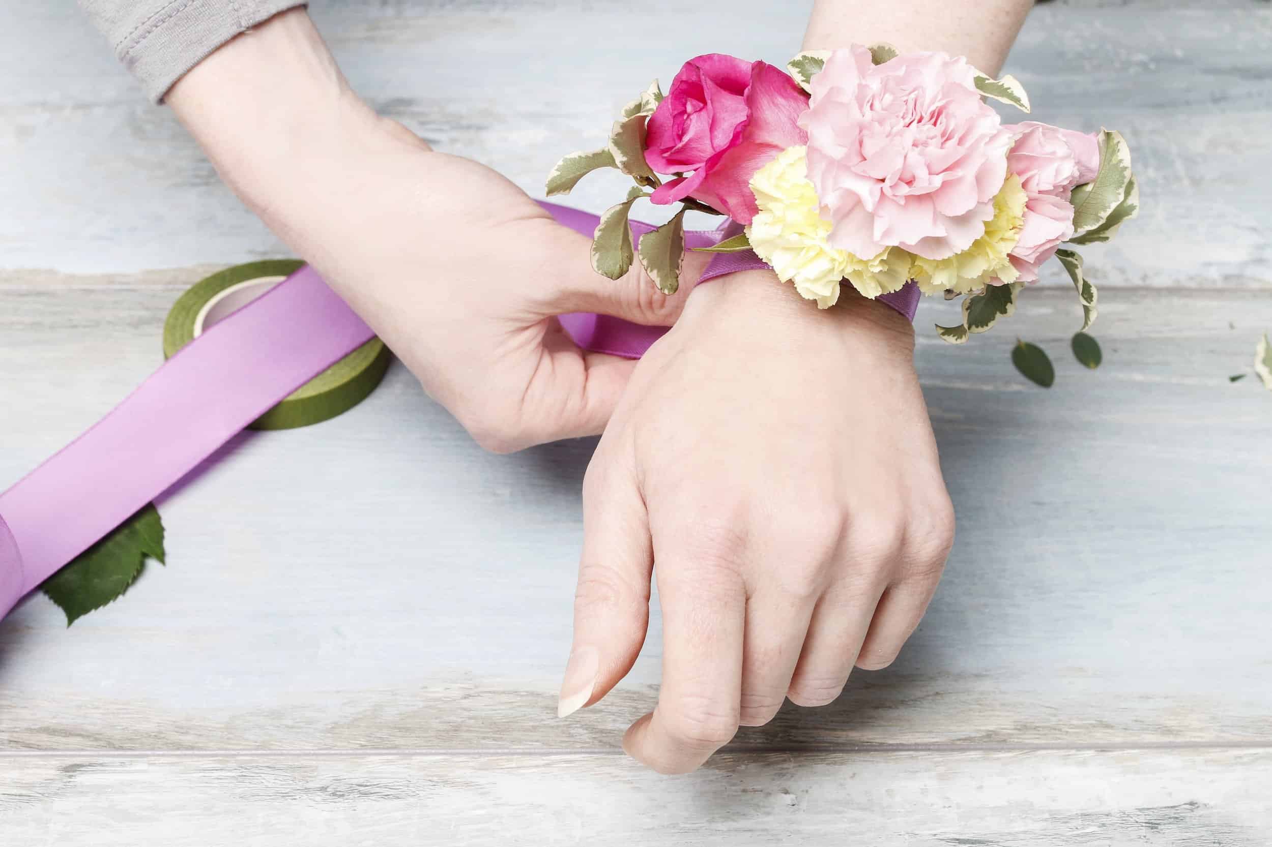 This is the shape and general size of our wrist corsages; will use
